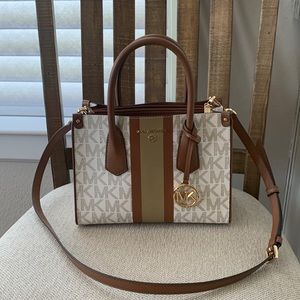 Michael Kors crossbody